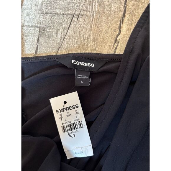 Express Black Wrap Front Bodysuit Small NWT Women’s Sleeveless Snap Bottom - Picture 2 of 3